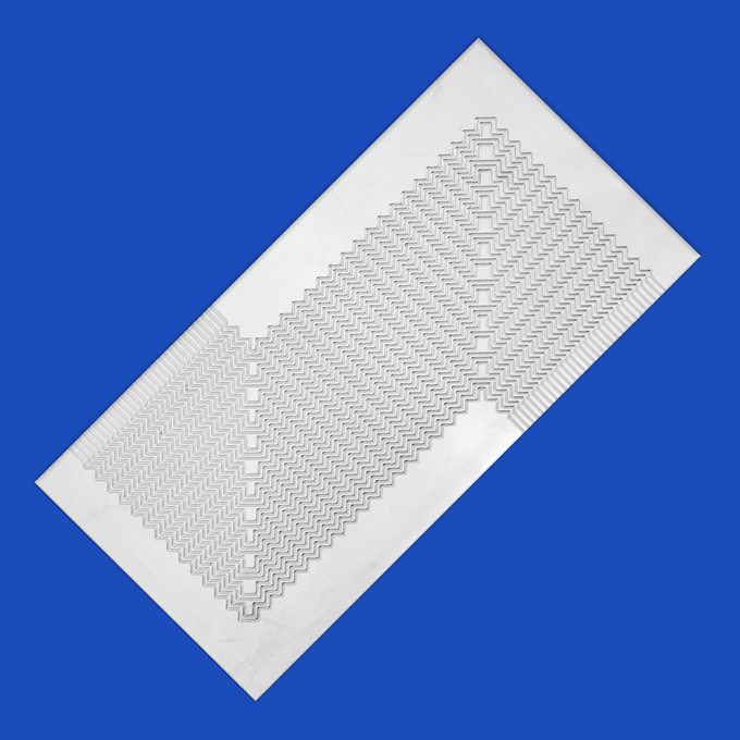 Zigzag micro Channel Perforated Flow Plate